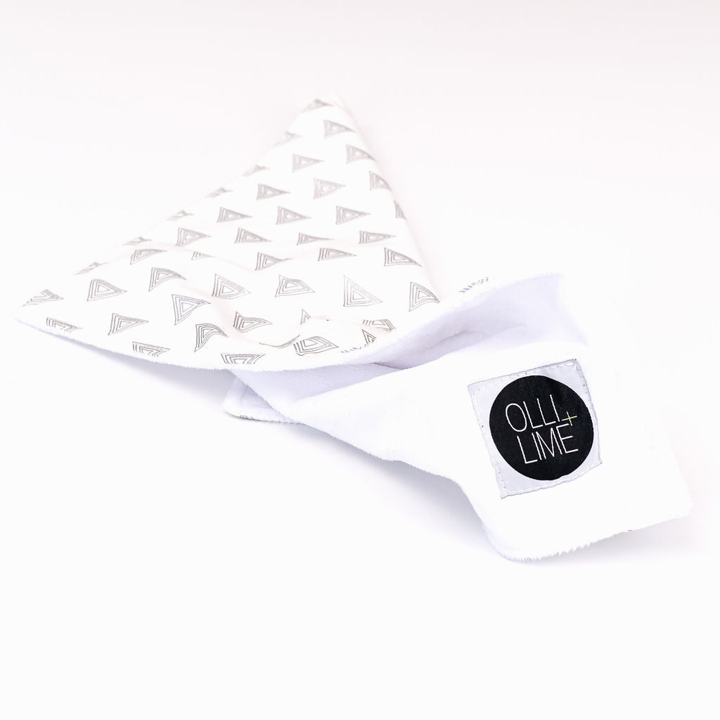 My Little Hat - Lovey Cuddle - Light Gray on ivory - Olli+Lime
